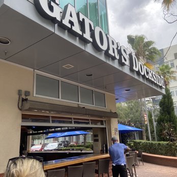 Gators Dockside - Outside seating - Seafood Near Me - Orlando, Florida