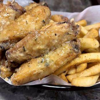 Tulua Bistro Springfield - Garlic parm wings - Tapas Bars Near Me - Jacksonville, Florida Tulua Bistro Springfield - Garlic parm wings - Tapas Bars Near Me - Jacksonville, Florida