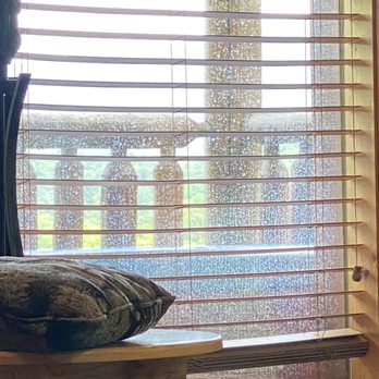 Eden Crest Vacation Rentals - The window by the hot tub it is not wet that spots from it not being cleaned - Vacation Rentals Near Me - Pigeon Forge, Tennessee