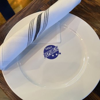 Draft Republic Carlsbad - Table set - Comfort Food Near Me - Carlsbad, California