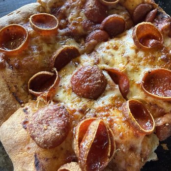 Topgolf - Hot honey pepperoni pizza - Golf Near Me - Roseville, California