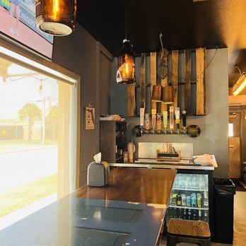 Taco Dive - Bar - Tacos Near Me - Vero Beach, Florida