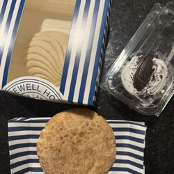 Vanilla concha, snickerdoodle cookie, oreo cup