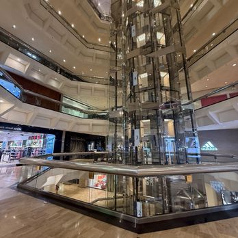 Water Tower Place - Shopping Centers Near Me - Chicago, Illinois Water Tower Place - Shopping Centers Near Me - Chicago, Illinois