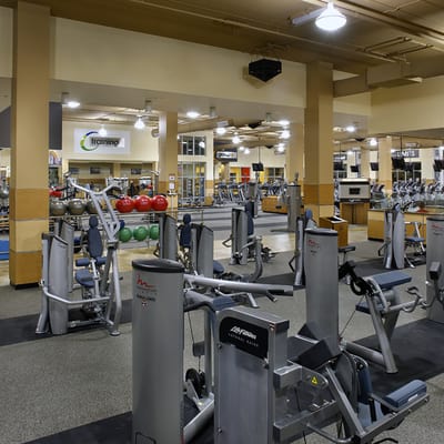 24 Hour Fitness by null
