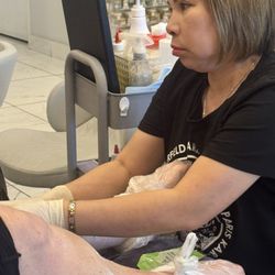 Nail Care Lounge - Pedicure time