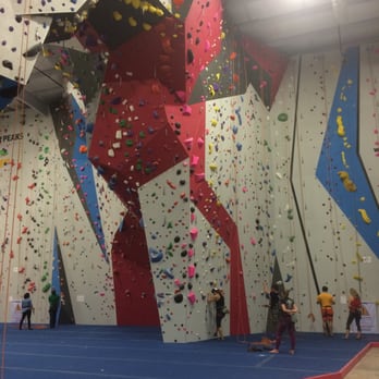 Inner Peaks South End - Window wall and arch - Climbing Near Me - Charlotte, North Carolina