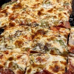 Rosati's Pizza Of Green Bay - Pepperoni supreme thin crust