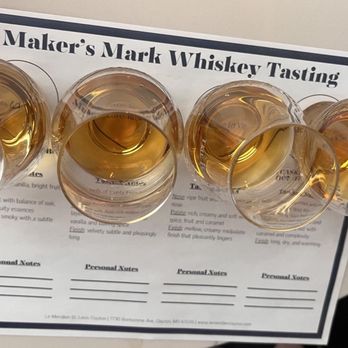 Café la Vie - Whiskey tasting flight - Bars Near Me - St. Louis, Missouri Café la Vie - Whiskey tasting flight - Bars Near Me - St. Louis, Missouri