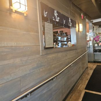 Nizi Sushi - Japanese Near Me - East Rutherford, New Jersey