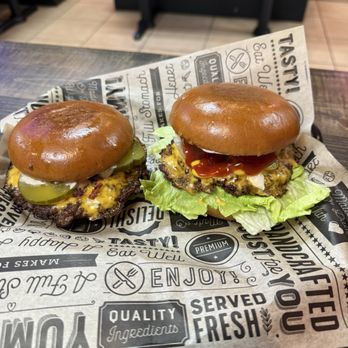 Burger Hub - single smash and single cheese burgers - Halal Near Me - Sacramento, California Burger Hub - single smash and single cheese burgers - Halal Near Me - Sacramento, California