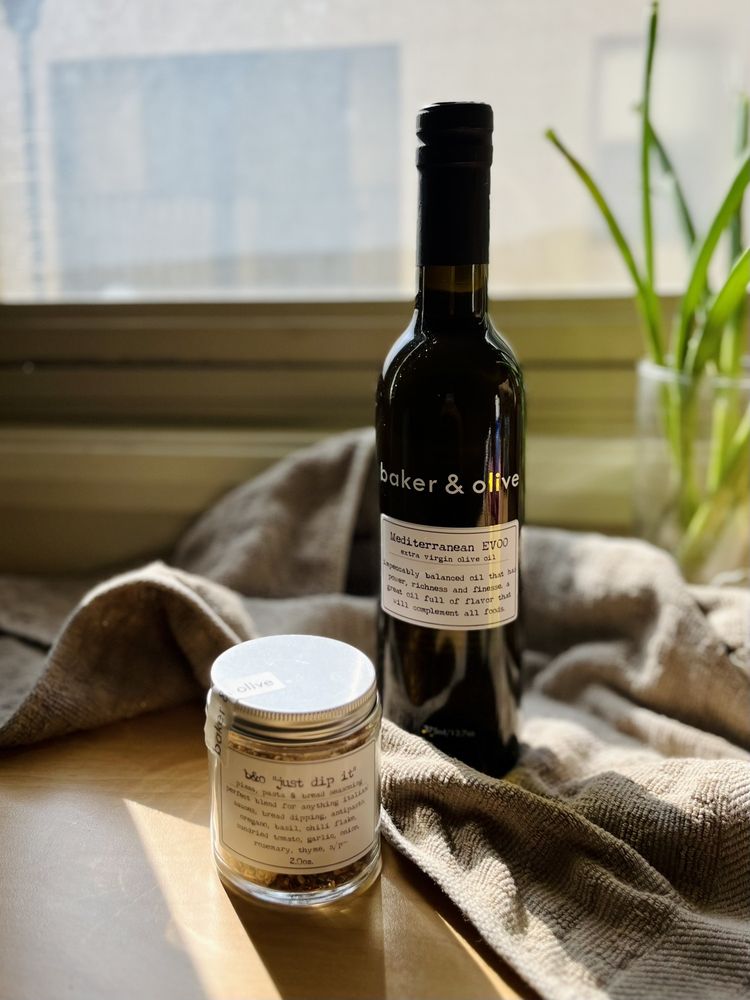 BAKER & OLIVE Updated October 2024 44 Photos & 84 Reviews 215 S