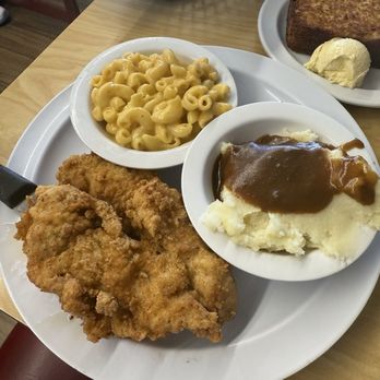 The Serving Spoon - fried chicken, mashed potatoes, mac and cheese - Breakfast & Brunch Near Me - Inglewood, California The Serving Spoon - fried chicken, mashed potatoes, mac and cheese - Breakfast & Brunch Near Me - Inglewood, California