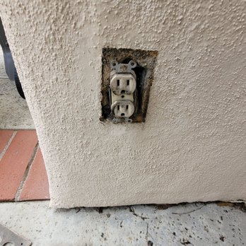 CZ Electric Licensed Electrical Contractor - Fixing outlet. - Electricians Near Me - Anaheim, California CZ Electric Licensed Electrical Contractor - Fixing outlet. - Electricians Near Me - Anaheim, California