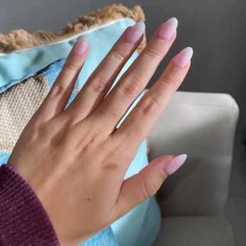 Momo Nail Spa - Nail Salons Near Me - Pembroke Pines, Florida