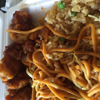 China Wok Express - The new orange chicken they gave me was tasteless .  Rice tasted old .  Noodles were ok but not for the price - Chinese Near Me - Whittier, California
