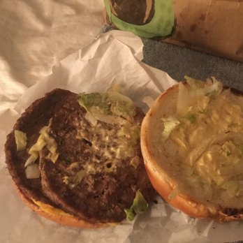 Del Taco - Double Dell ...too bad they forgot the tomatoes - Mexican Near Me - Indio, California