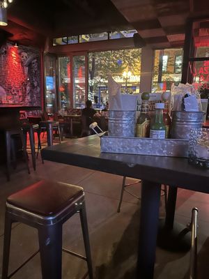 Bodega Bar River North by null