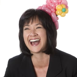 Holly Nagel - Chicago Balloon Artist, Speaker & Entertainer Holly Nagel www.HollyNagel.com