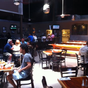Maui Brewing - Brewpubs Near Me - Lahaina, Hawaii