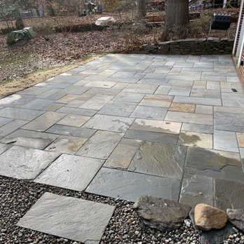 Tillerman Gardens - a patio with flagstone pavers - Landscaping Near Me - Hyattsville, Maryland Tillerman Gardens - a patio with flagstone pavers - Landscaping Near Me - Hyattsville, Maryland