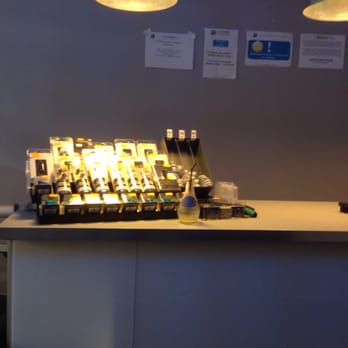 Allo iPhone - Front desk! - Electronics Repair Near Me - Paris, 75 Allo iPhone - Front desk! - Electronics Repair Near Me - Paris, 75