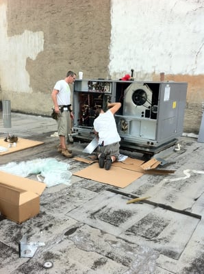 Air Tech Heating & Cooling Logo