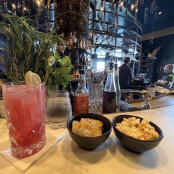 Bistro le Sam - Fancy - Canadian (New) Near Me - Quebec City, Quebec