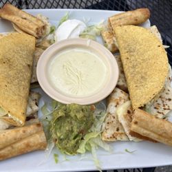 El Sabor De Mexico Bar &Grill - King sampler appetizer
