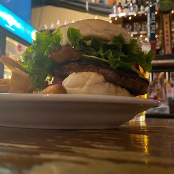 Tremont Tavern - Jalapeño Jack Burger - Pubs Near Me - Chattanooga, Tennessee Tremont Tavern - Jalapeño Jack Burger - Pubs Near Me - Chattanooga, Tennessee