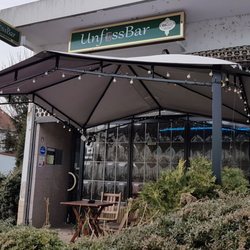 UnfussBar - Eingang mit aktuellem Plakat zur Stichwahl Oberbürgermeister Frankfurt am 11.03.2018