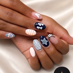 Hollywood Nails