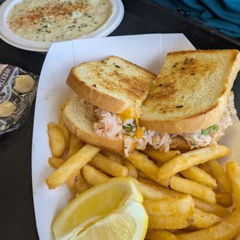 The Fish Peddler - Crab and Shrimp melt on sourdough, fries and Clam Chowder - Seafood Markets Near Me - Bay City, Oregon