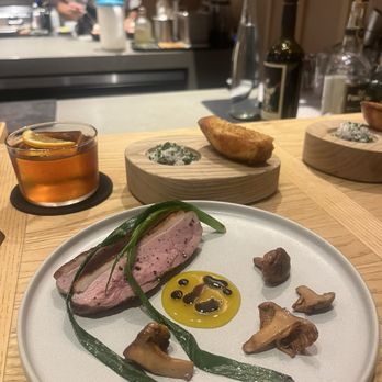 MĀZE - Duck - New American Near Me - Honolulu, Hawaii
