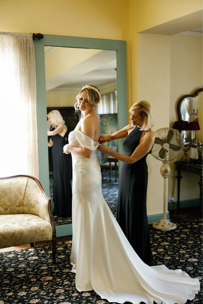 CM Bridal Beauty Logo