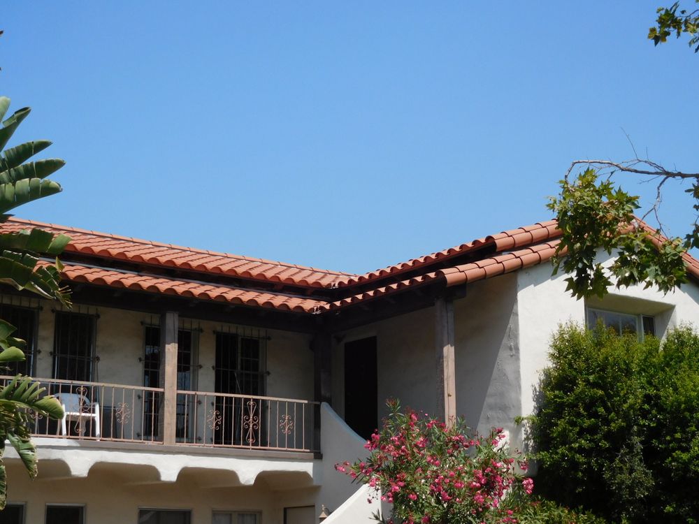 Slide of United Roofing