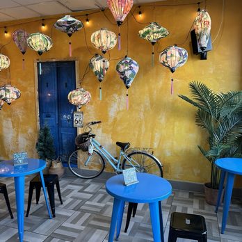 BoBaPOP Tea Bar - Decor - Coffee & Tea Near Me - Azusa, California