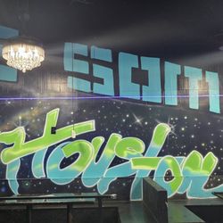 180 Rodeo Rink and Lounge - Inside wall