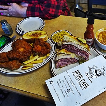 Dixie Cafe - Diners Near Me - South Rockwood, Michigan