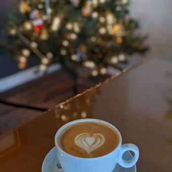 Halo Espresso Bar - Vanilla latte. - Cafes Near Me - Mississauga, Ontario