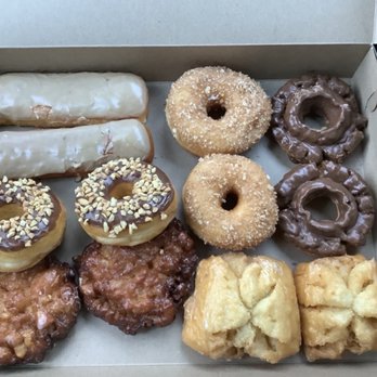 Bosa Donuts - maple Long John, cinnamon crumb, chocolate old fashioned, peanut chocolate, apple fritter, glazed buttermilk - Donuts Near Me - Payson, Arizona