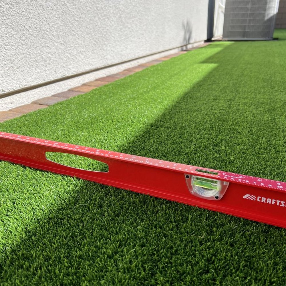 Everything Turf Pros - 4. Everything Turf Pros - Install is uneven and not level. - Artificial Turf Near Me - Las Vegas, Nevada