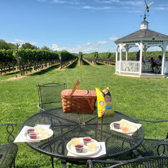 Duck Walk Vineyards - Outdoor seating area - Wineries Near Me - Southold, New York Duck Walk Vineyards - Outdoor seating area - Wineries Near Me - Southold, New York