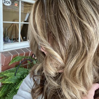 Level Up Salon & Spa - Gorgeous highlights and balayage by Anne! - Nail Salons Near Me - Celebration, Florida