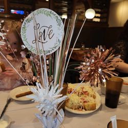 Jullianni's - Center piece