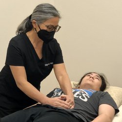 Emily Lou, Osteopathic Manual Practitioner, PT - Addressing lower abdominal visceral organs