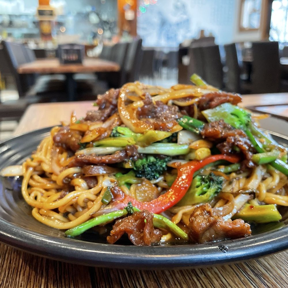 Noodle Man - C3. Mongolian Beef Stir-Fried Noodle / 蒙古牛炒面 - Chinese Near Me - Chesapeake, Virginia Noodle Man - C3. Mongolian Beef Stir-Fried Noodle / 蒙古牛炒面 - Chinese Near Me - Chesapeake, Virginia