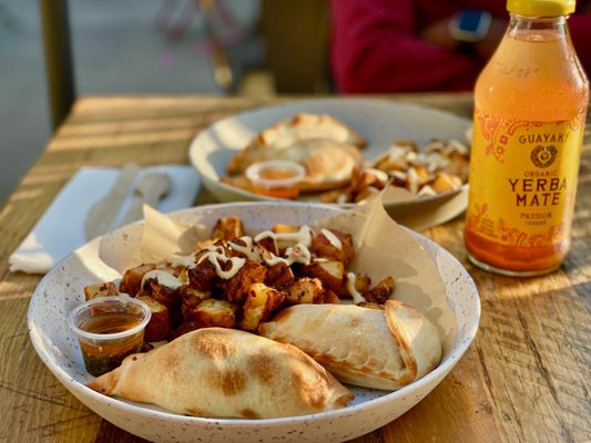 Buena Onda Empanadas | Restaurant • Catering • Events by null