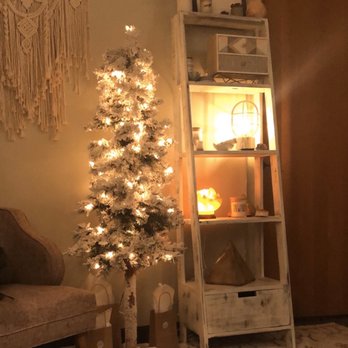 Pure Skincare OC - Pure Skincare waiting room decorated for the holiday. - Skin Care Near Me - Laguna Hills, California Pure Skincare OC - Pure Skincare waiting room decorated for the holiday. - Skin Care Near Me - Laguna Hills, California