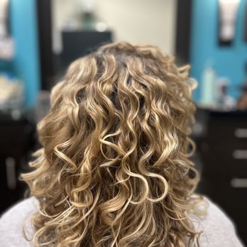 Salon 29:11 - Naturally curly hair - Hair Stylists Near Me - Frederick, Maryland Salon 29:11 - Naturally curly hair - Hair Stylists Near Me - Frederick, Maryland